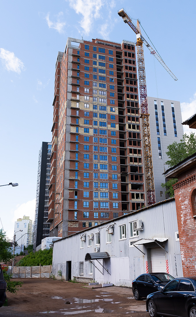 Уфа, Коммунистическая улица, 98/2 стр; Коммунистическая улица, 116/1