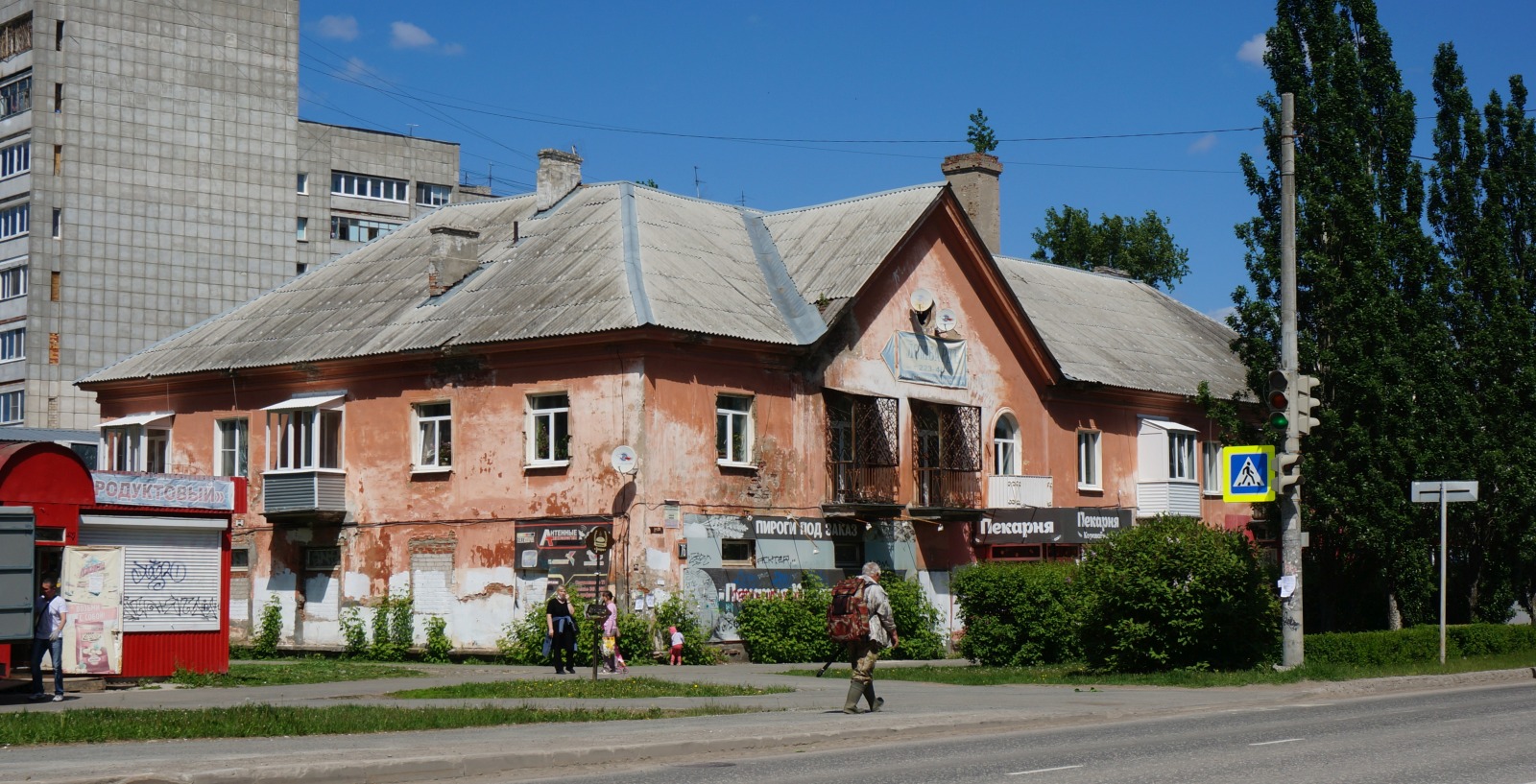 Пермь, Улица Карпинского, 76​ / Конноармейская улица, 31