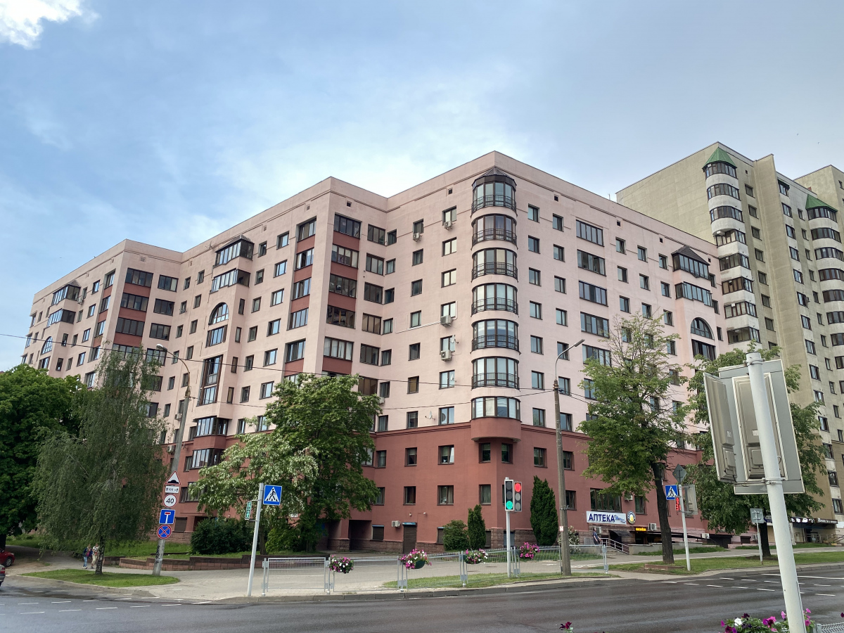 Минск, Улица Азгура, 1