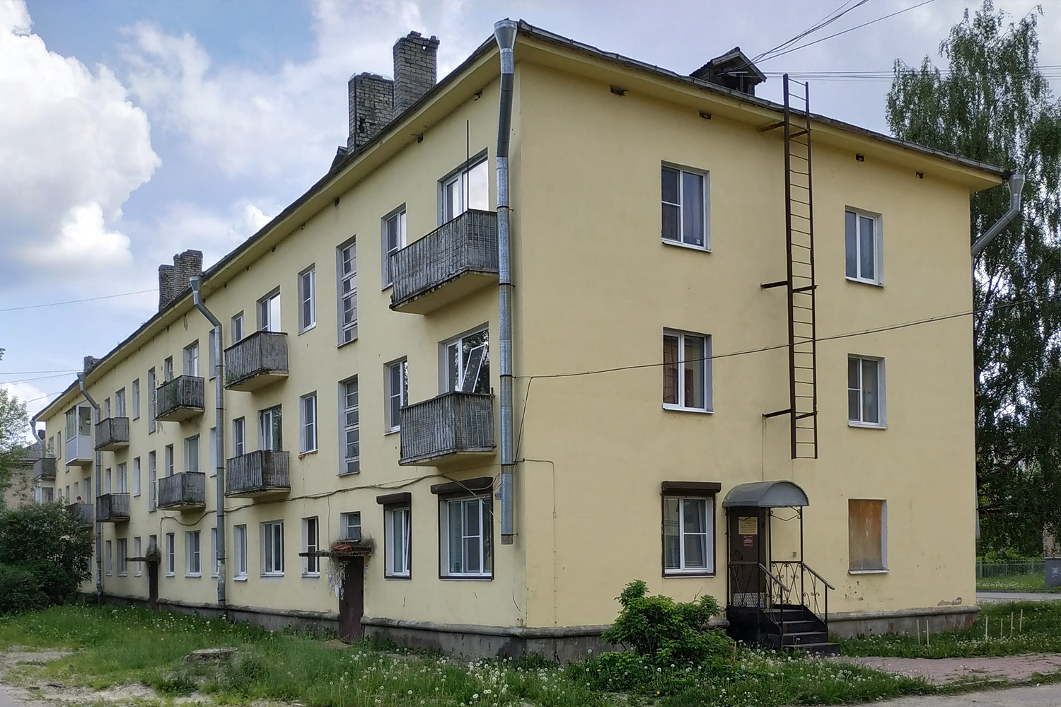 Волхов, Проспект Державина, 44