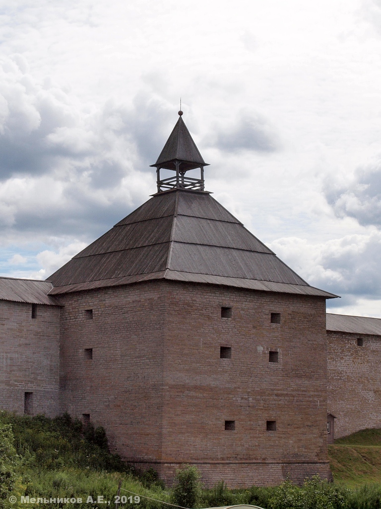 Staraya Ladoga, Волховский проспект, 19 Воротная башня
