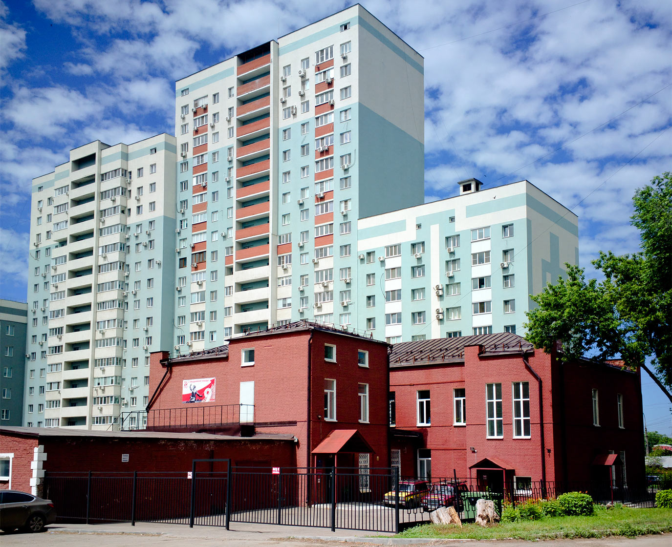 Самара, Дачная улица, 24; Пролетарская улица, 100