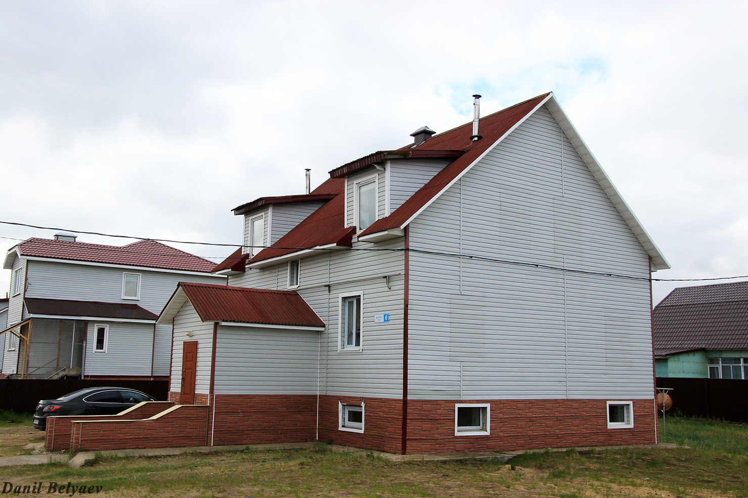 Искателей, Улица Дружбы, 8; Улица Дружбы, 6