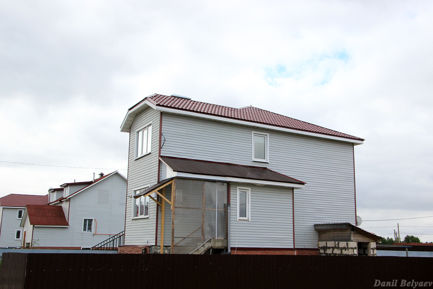 Искателей, Улица Дружбы, 10; Улица Дружбы, 8