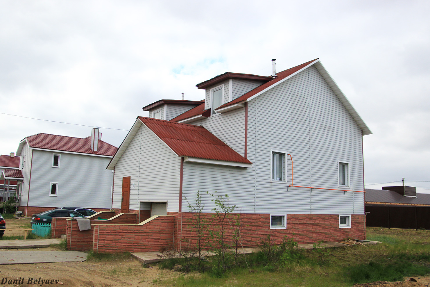 Искателей, Улица Дружбы, 12; Улица Дружбы, 10