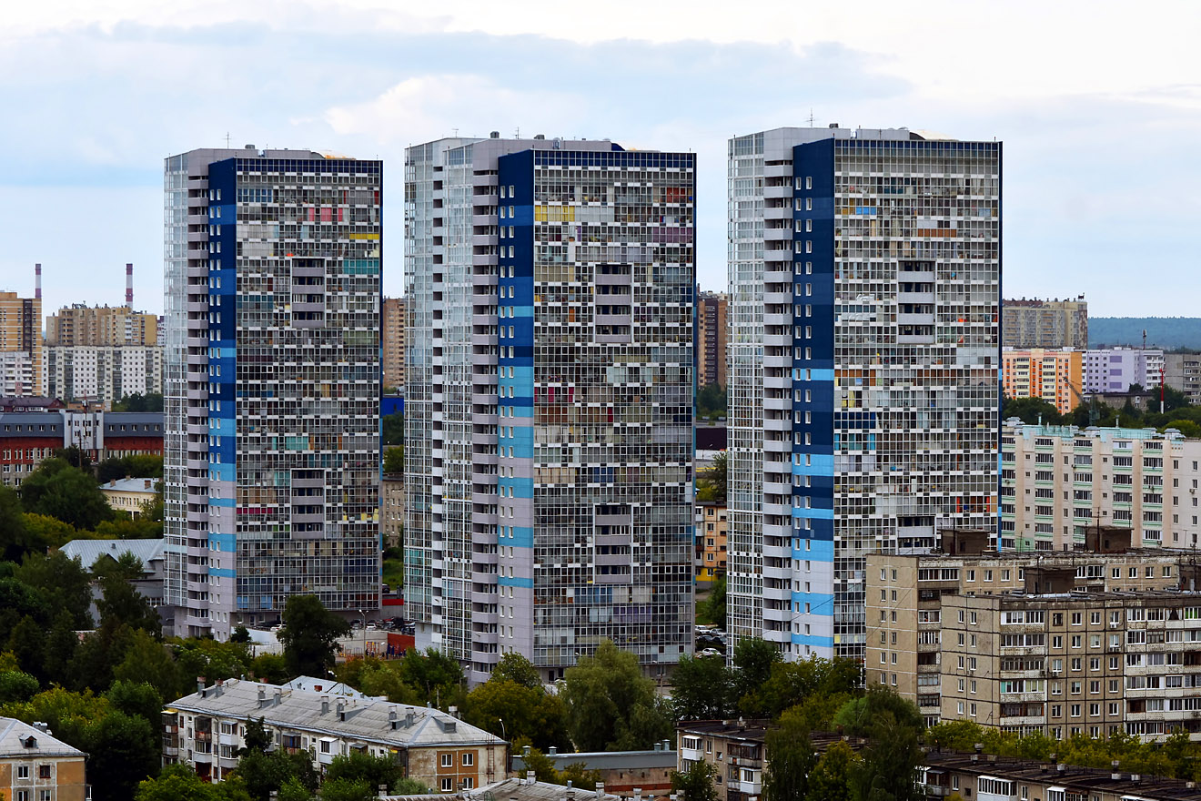 Пермь, Улица Космонавта Беляева, 40Б; Улица Космонавта Беляева, 40В; Улица Космонавта Беляева, 40Г; Улица Космонавта Беляева, 40Д. Пермь — Панорамы