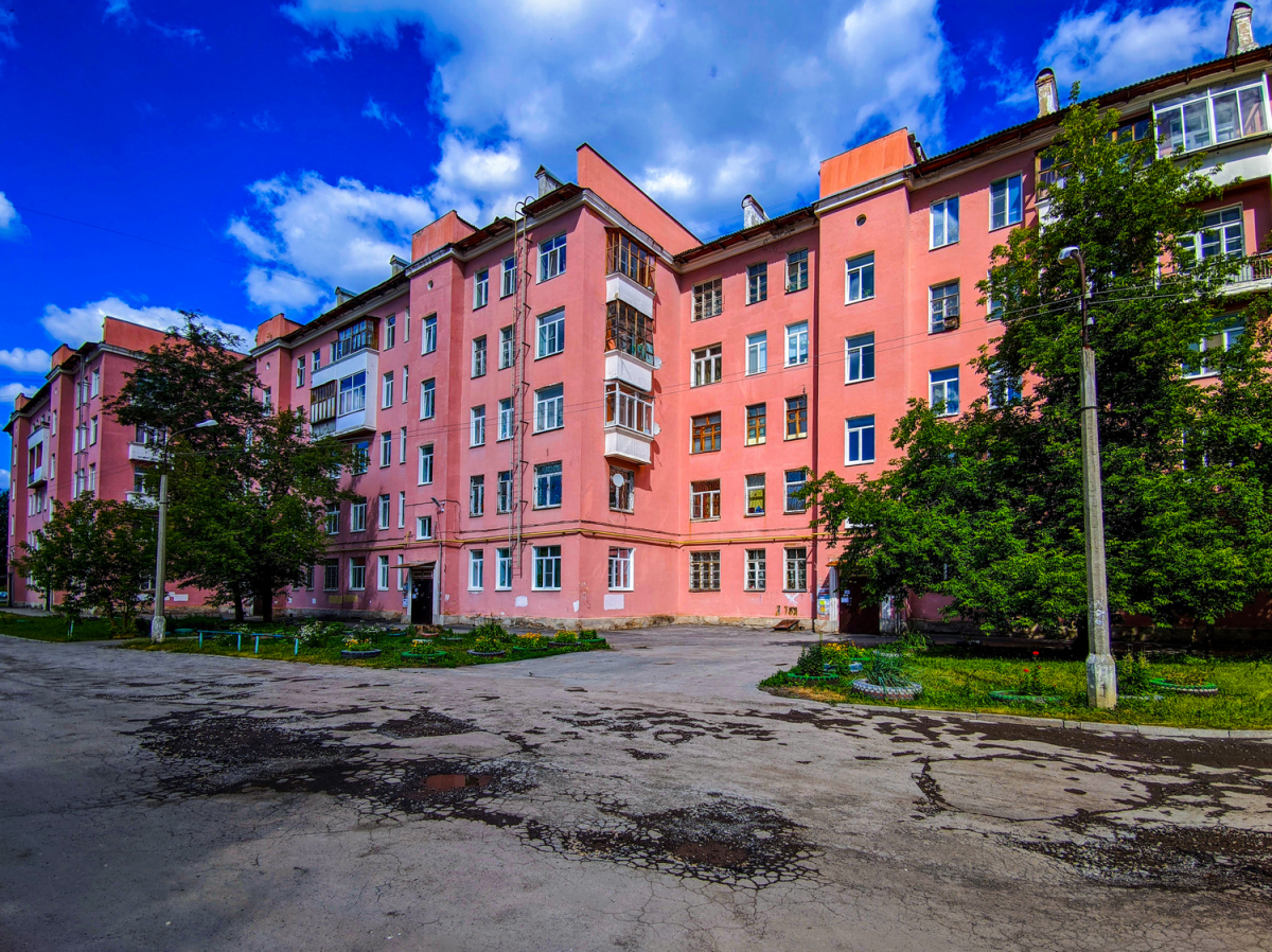 Каменск-Уральский, Исетская улица, 11