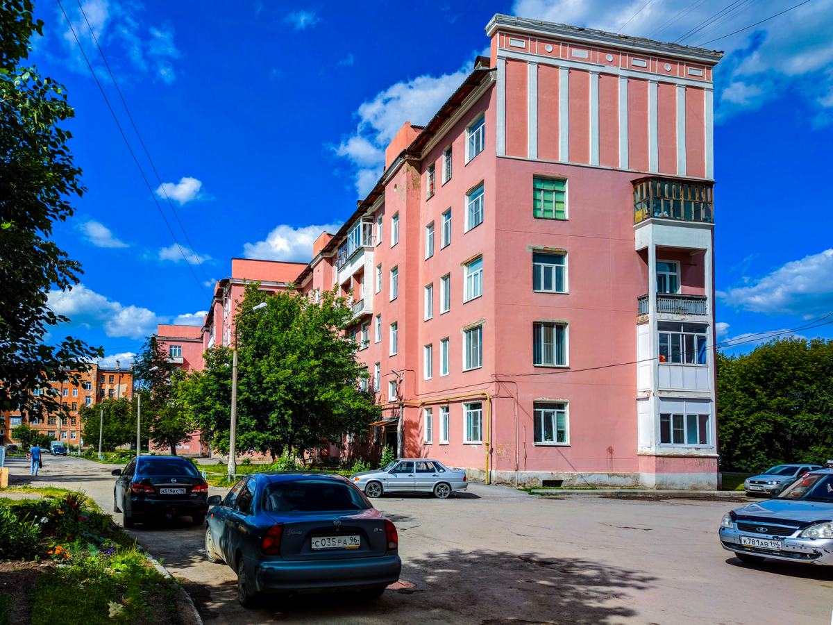 Каменск-Уральский, Исетская улица, 11
