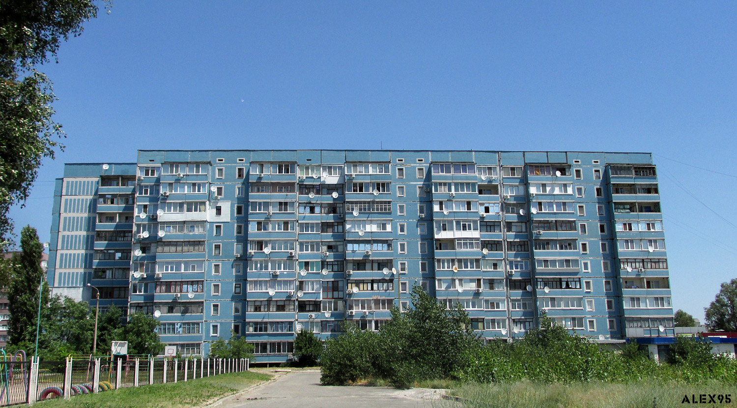 Kamyanske, Бульвар Героев, 11