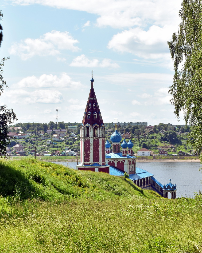 Тутаев, Волжская набережная, 25*; Волжская набережная, 25