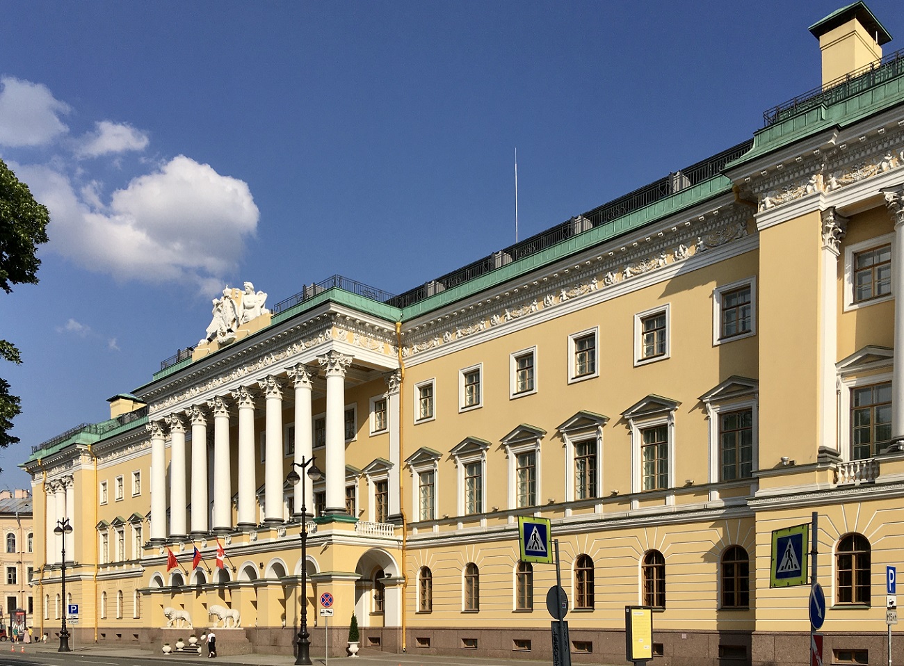 Санкт-Петербург, Адмиралтейский проспект, 12 / Исаакиевская площадь, 2 / Вознесенский проспект, 1