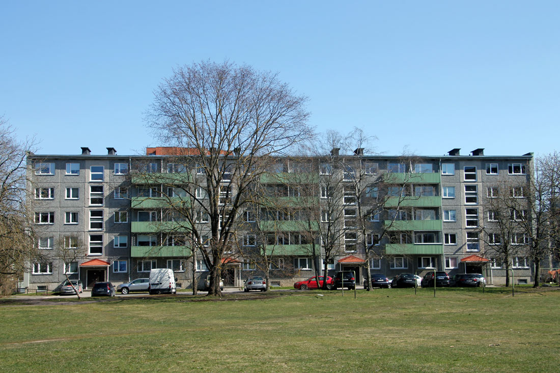 Tallinn, Ehitajate tee, 72