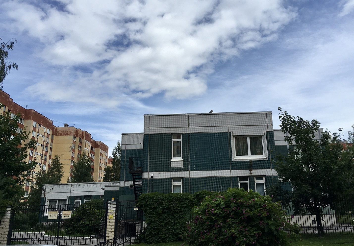 Санкт-Петербург, Школьная улица, 128 корп. 2