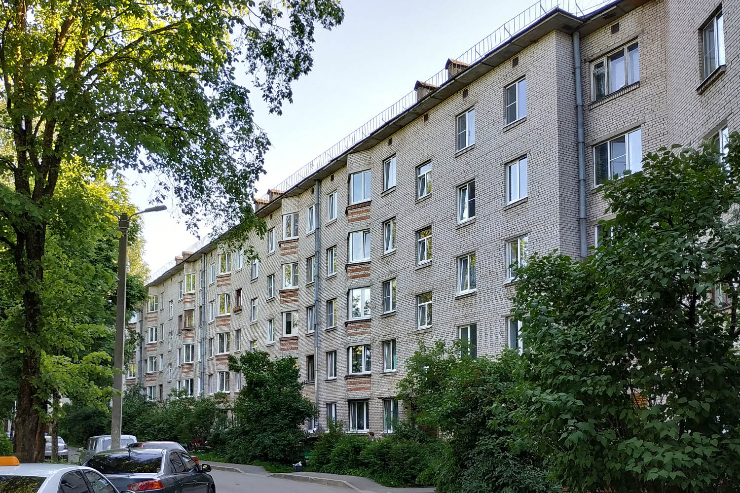 Войсковицы, Площадь Манина, 5