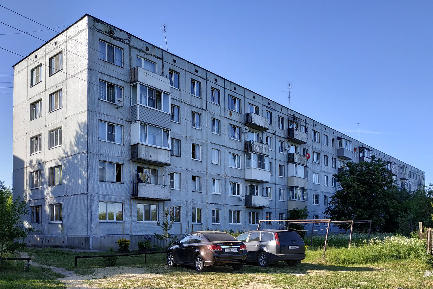 Войсковицы, Площадь Манина, 8