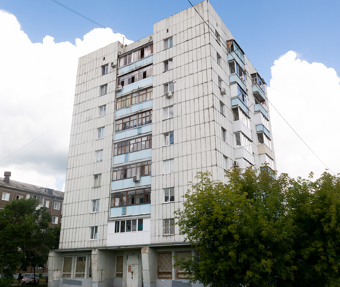 Уфа, Интернациональная улица, 167 / Улица Сергея Вострецова, 2