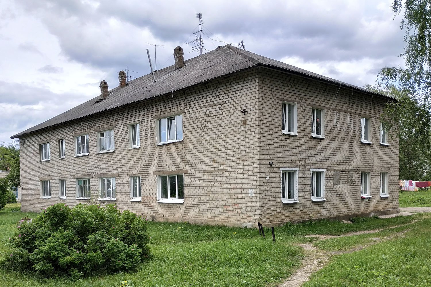 Gostilitsy, Центральная улица, 3