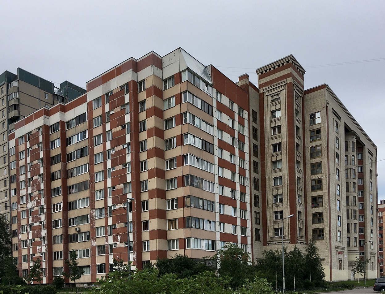 Санкт-Пецярбург, Яхтенная улица, 29; Богатырский проспект, 47 корп. 2