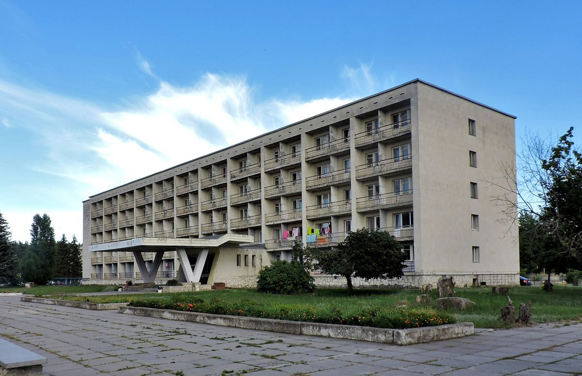 Волчанский район, прочие н.п., с. Хотомля, Новодоновская улица, 1 корп. 1