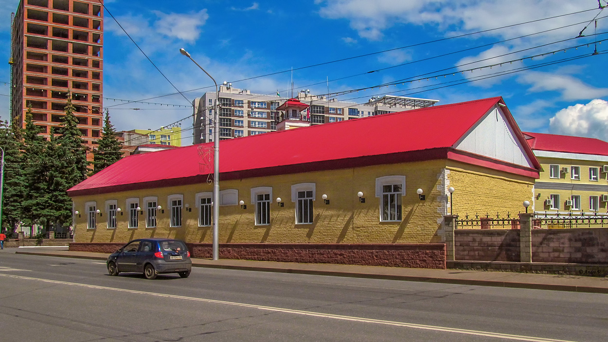 Уфа, Улица Октябрьской Революции, 14/1; Улица Цюрупы, 30