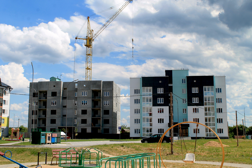 Любань, Улица Луферова, 1А; Улица Луферова, 1Б