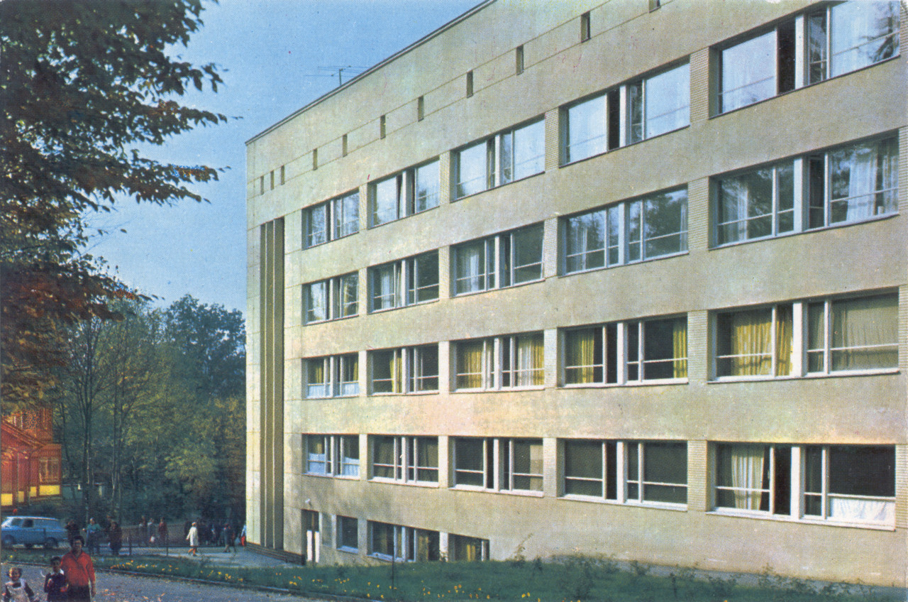 Трускавец, Майдан Сечевых Стрельцов, 1 / Улица Ленина, 17