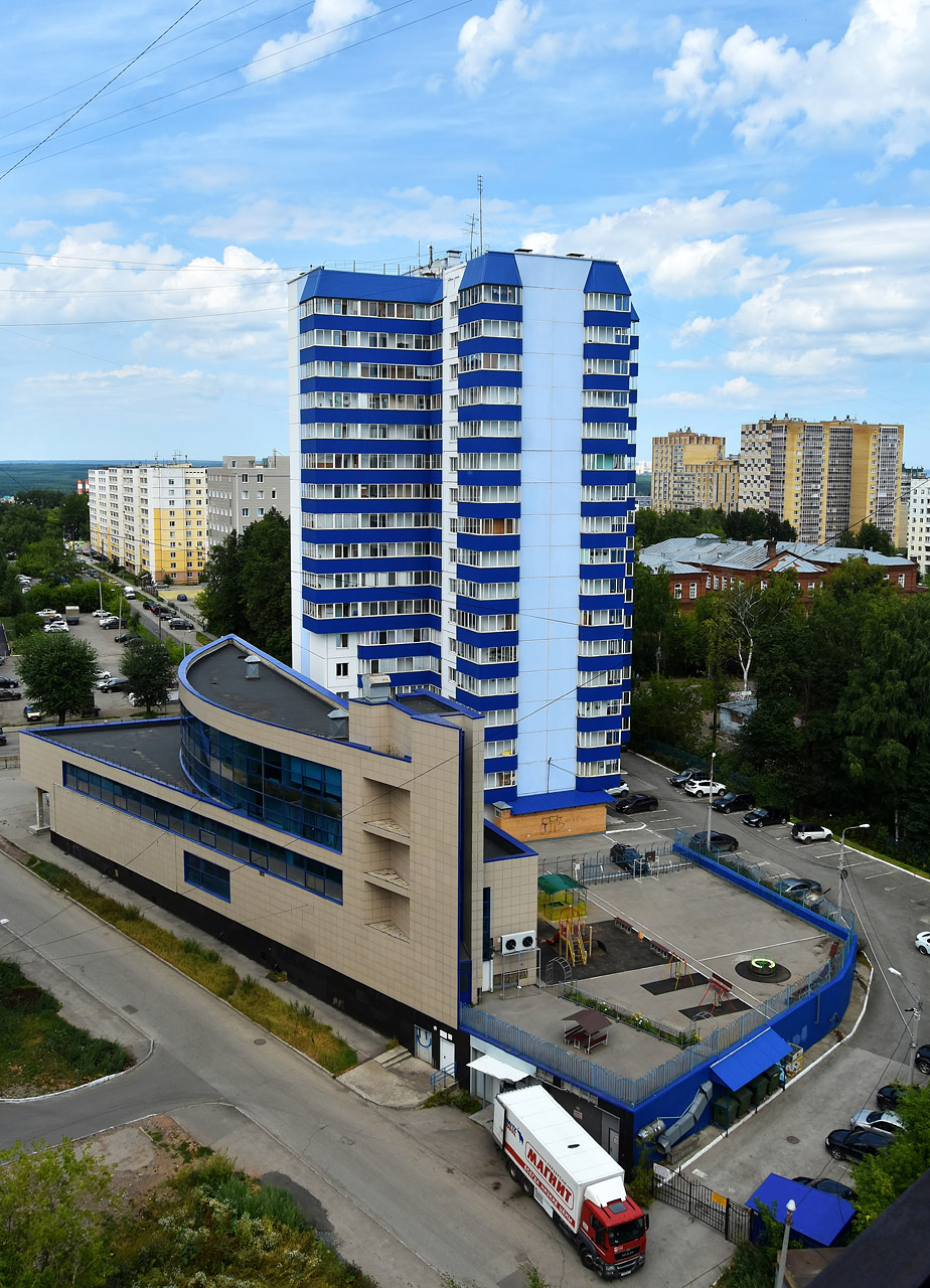 Пермь, Хрустальная улица, 11*; Хрустальная улица, 11; Хрустальная улица, 5; Хрустальная улица, 7; Улица Грачёва, 12