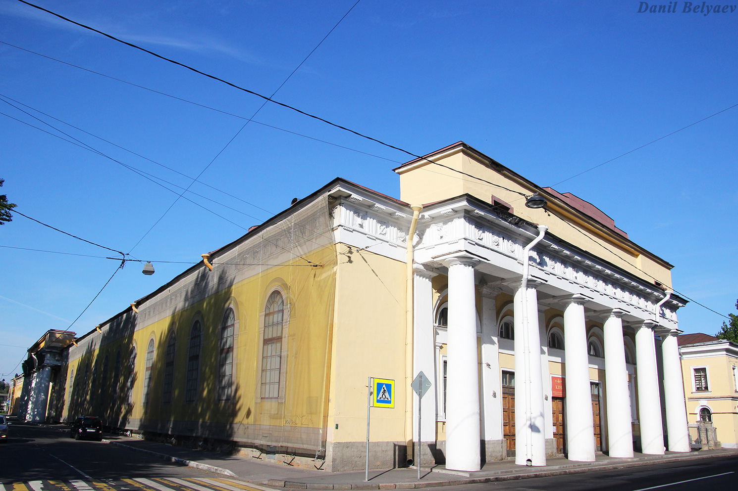 Санкт-Петербург, Улица Красного Курсанта, 18 / Гимназический переулок, 2