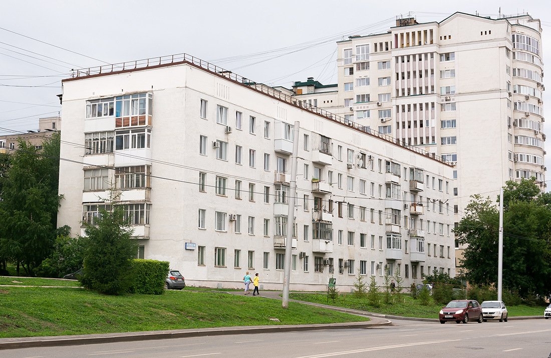 Ufa, Улица Мажита Гафури, 40