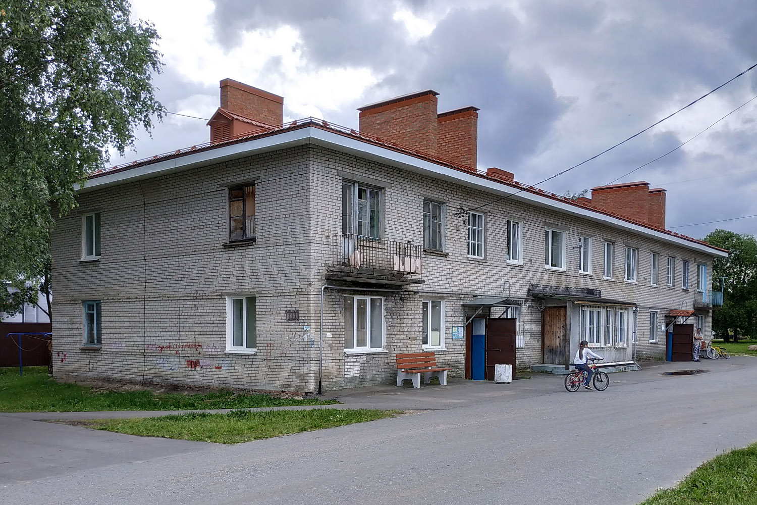 Ломоносовский район, прочие н. п., Лопухинка, улица Мира, 13