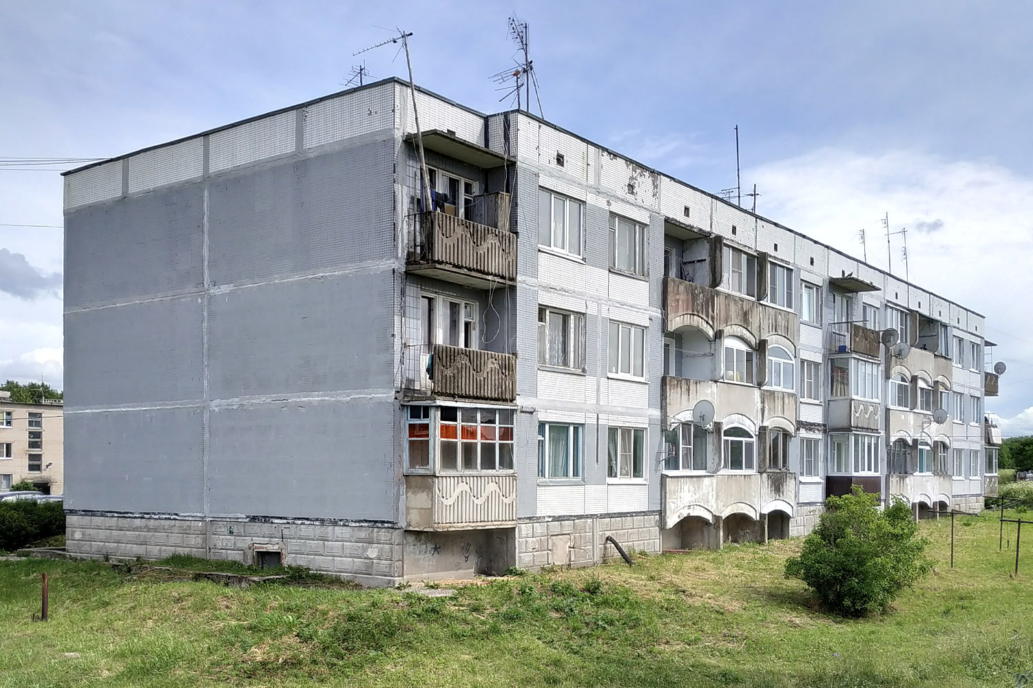 Ломоносовский район, прочие н. п., Глобицы, улица Героев, 7