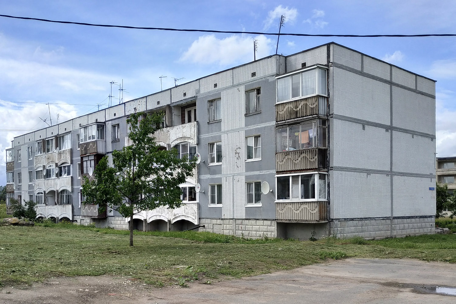 Ломоносовский район, прочие н. п., Глобицы, улица Героев, 8