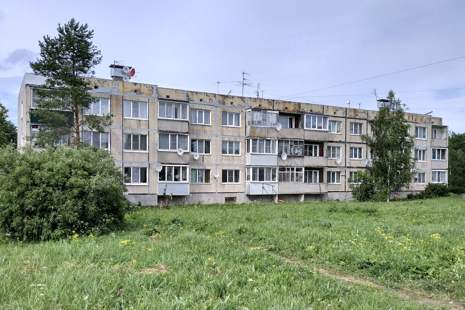 Ломоносовский район, прочие н. п., Глобицы, улица Героев, 10
