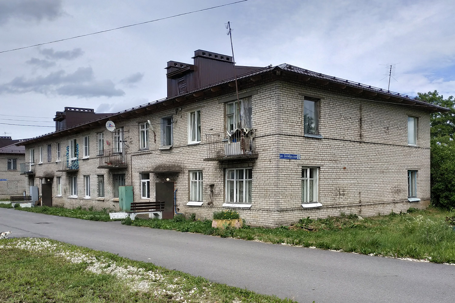 Ломоносовский район, прочие н. п., Глобицы, Октябрьская улица, 2