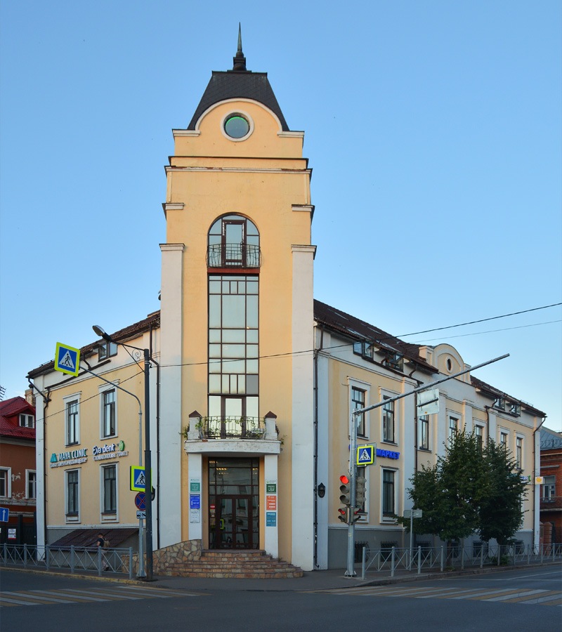 Казань, Астрономическая улица, 8 / Улица Островского, 21