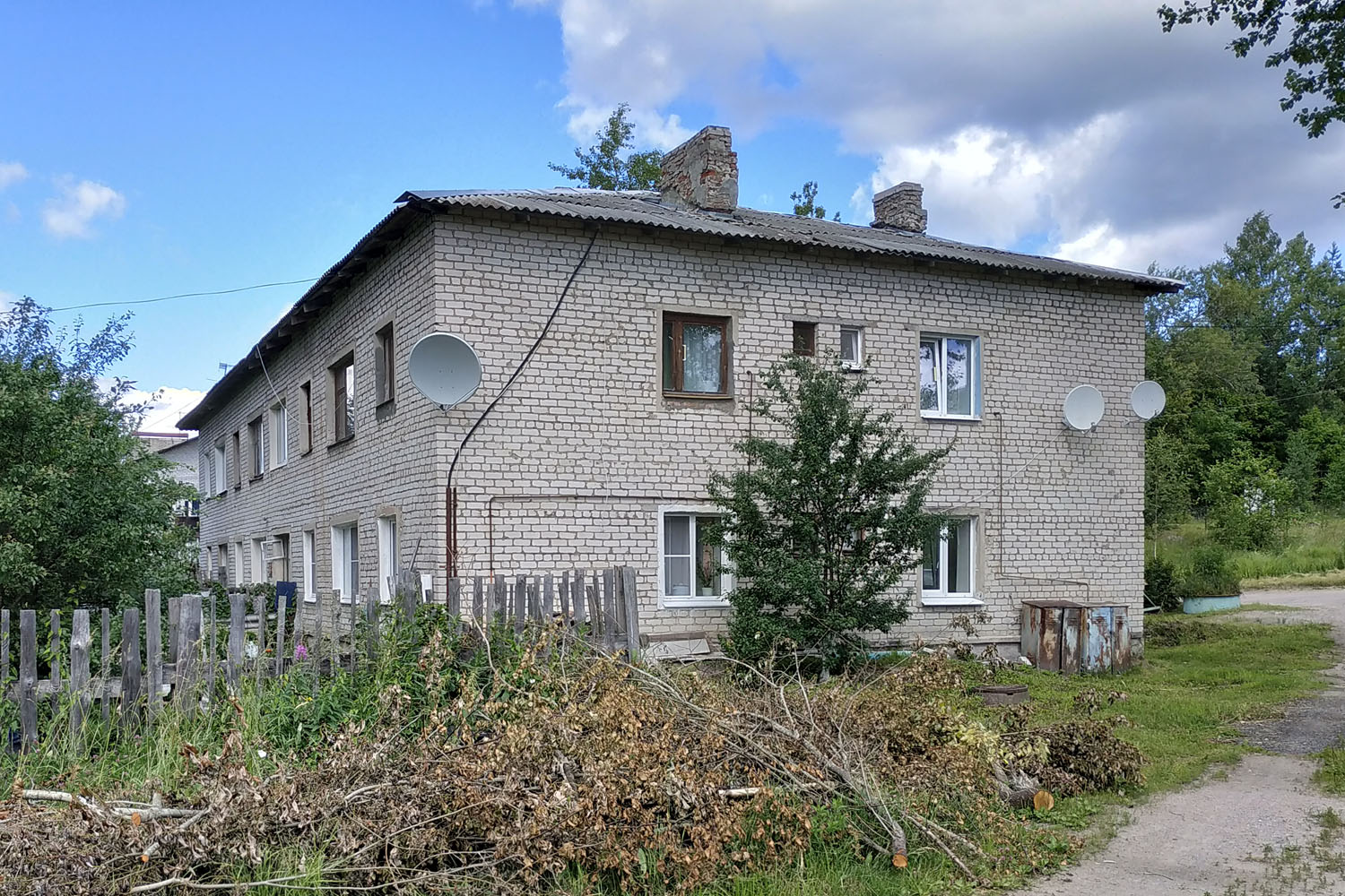 Кузнечное, Привокзальная улица, 7