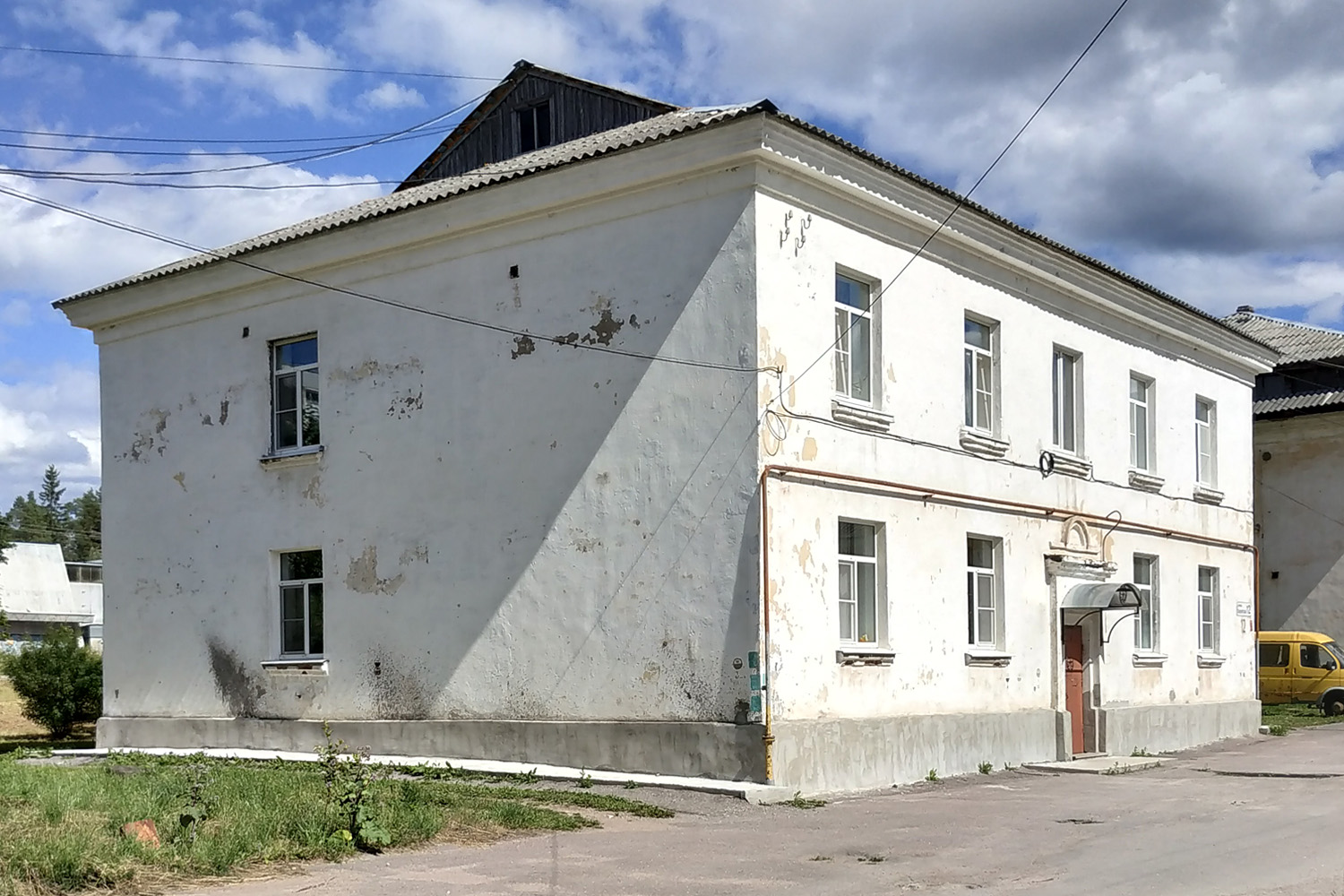 Кузнечное, Пионерская улица, 12