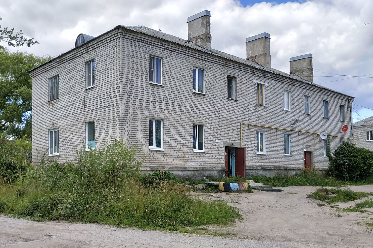 Кузнечное, Молодёжная улица, 8