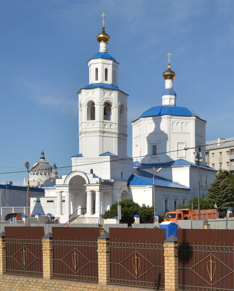 Казань, Большая Красная улица, 1 / Федосеевская улица, 2