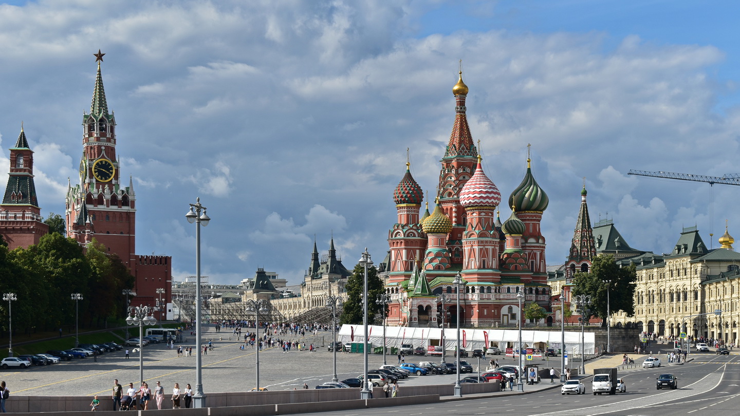 Масква, Кремль, 7А (Спасская башня); Красная площадь, 3 / Ветошный переулок, 2 / Улица Ильинка, 1 / Никольская улица, 2; Красная площадь, 7; Красная площадь, 5