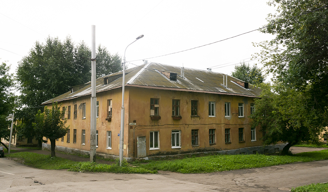 Уфа, Нежинская улица, 36 / Улица Владимира Маяковского, 6