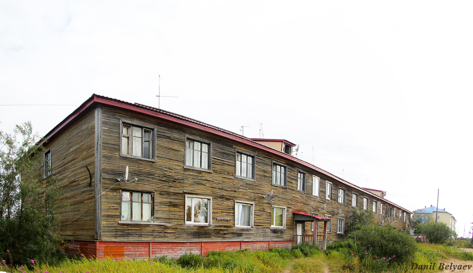 Искателей, Тиманская улица, 1