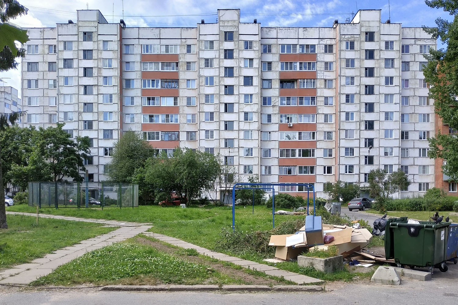 Сосновый Бор, Молодежная улица, 20