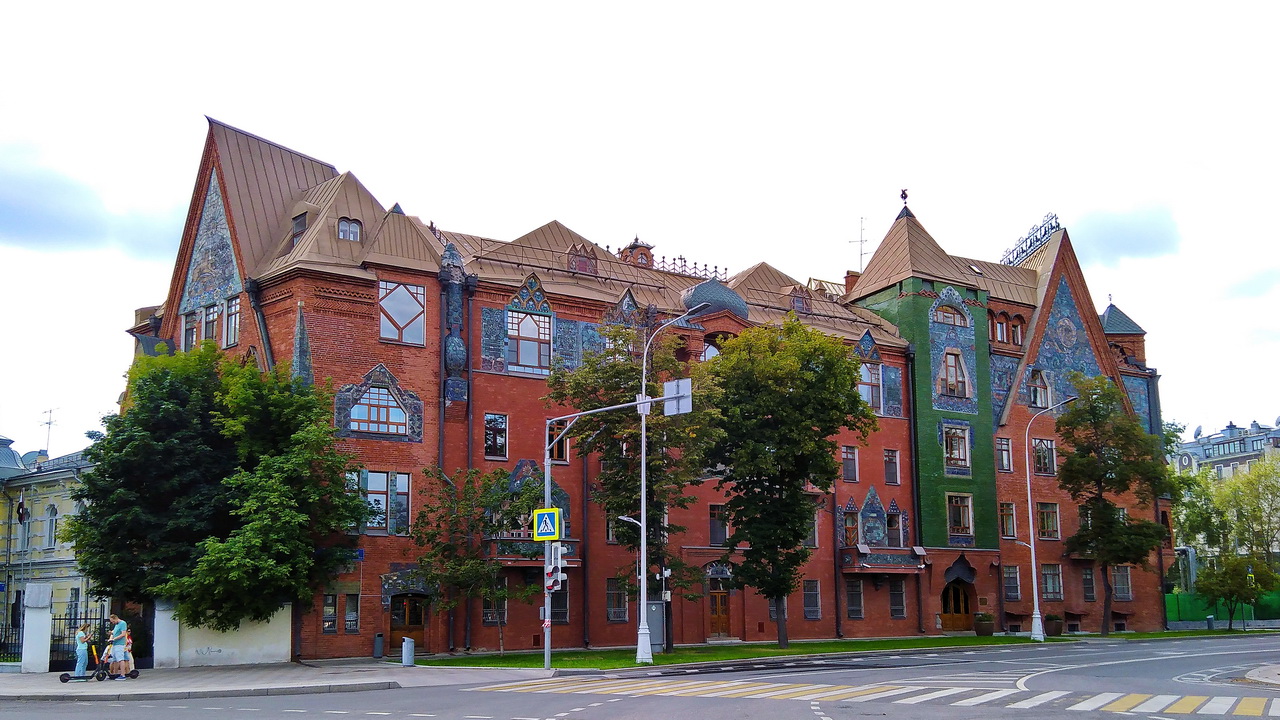 Москва, Соймоновский проезд, 1