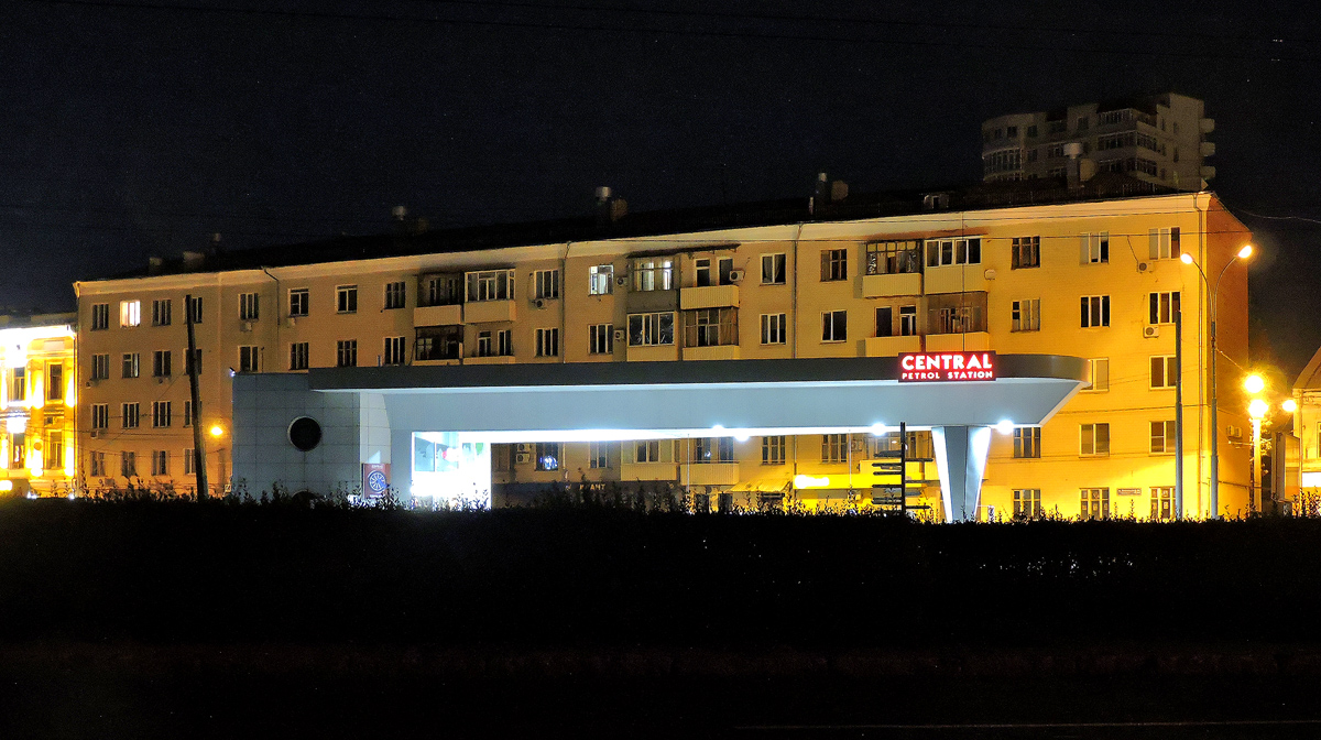 Харьков, Проспект Героев Харькова, 19; Проспект Героев Харькова, 16