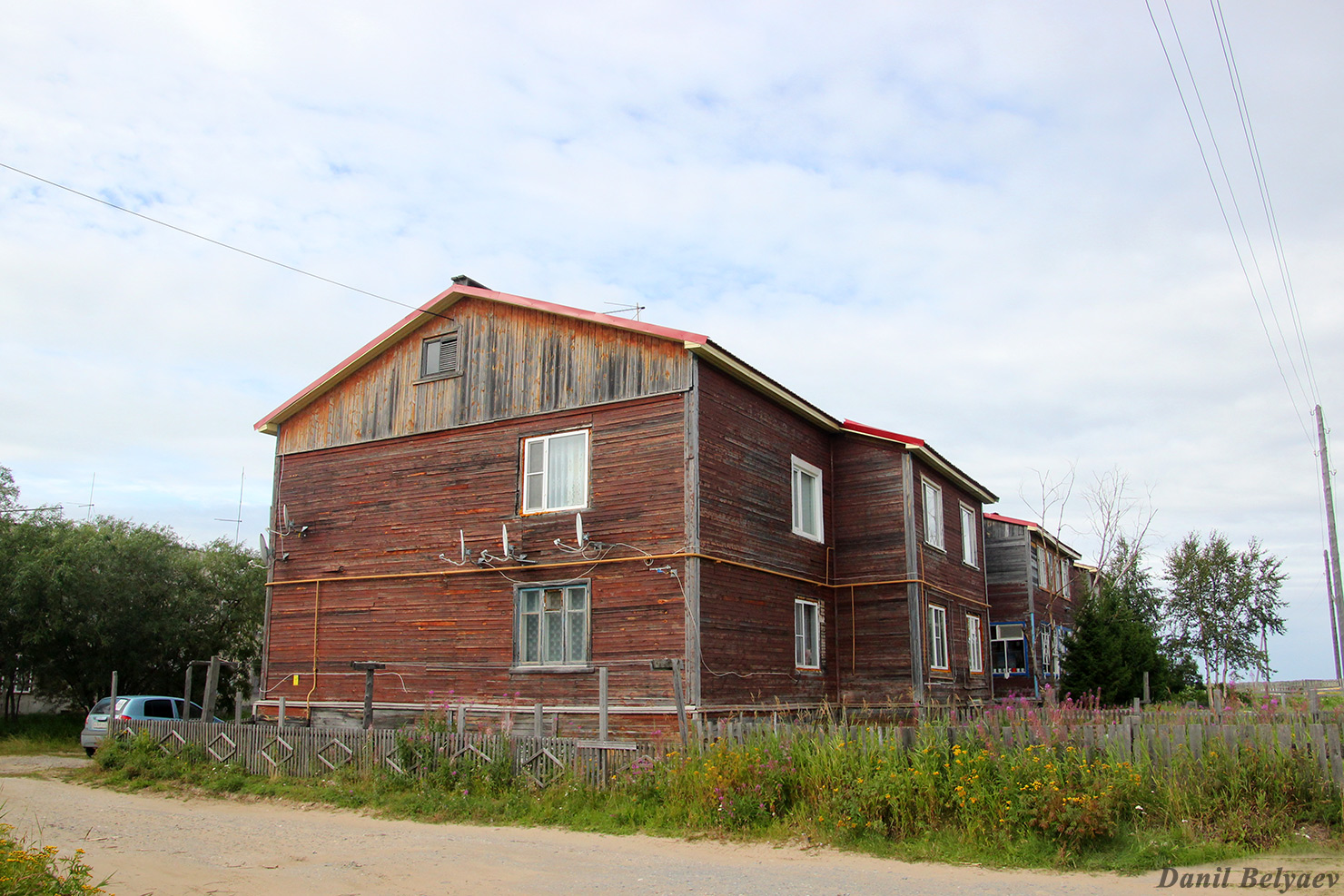 Iskateley, Улица Нефтяников, 28