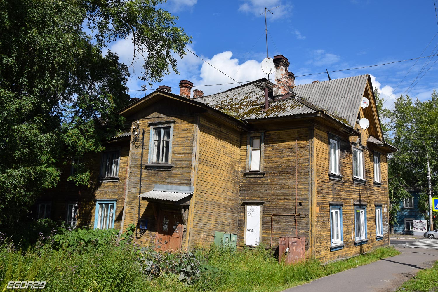 Архангельск, Улица Гагарина, 32 / Проспект Советских Космонавтов, 197