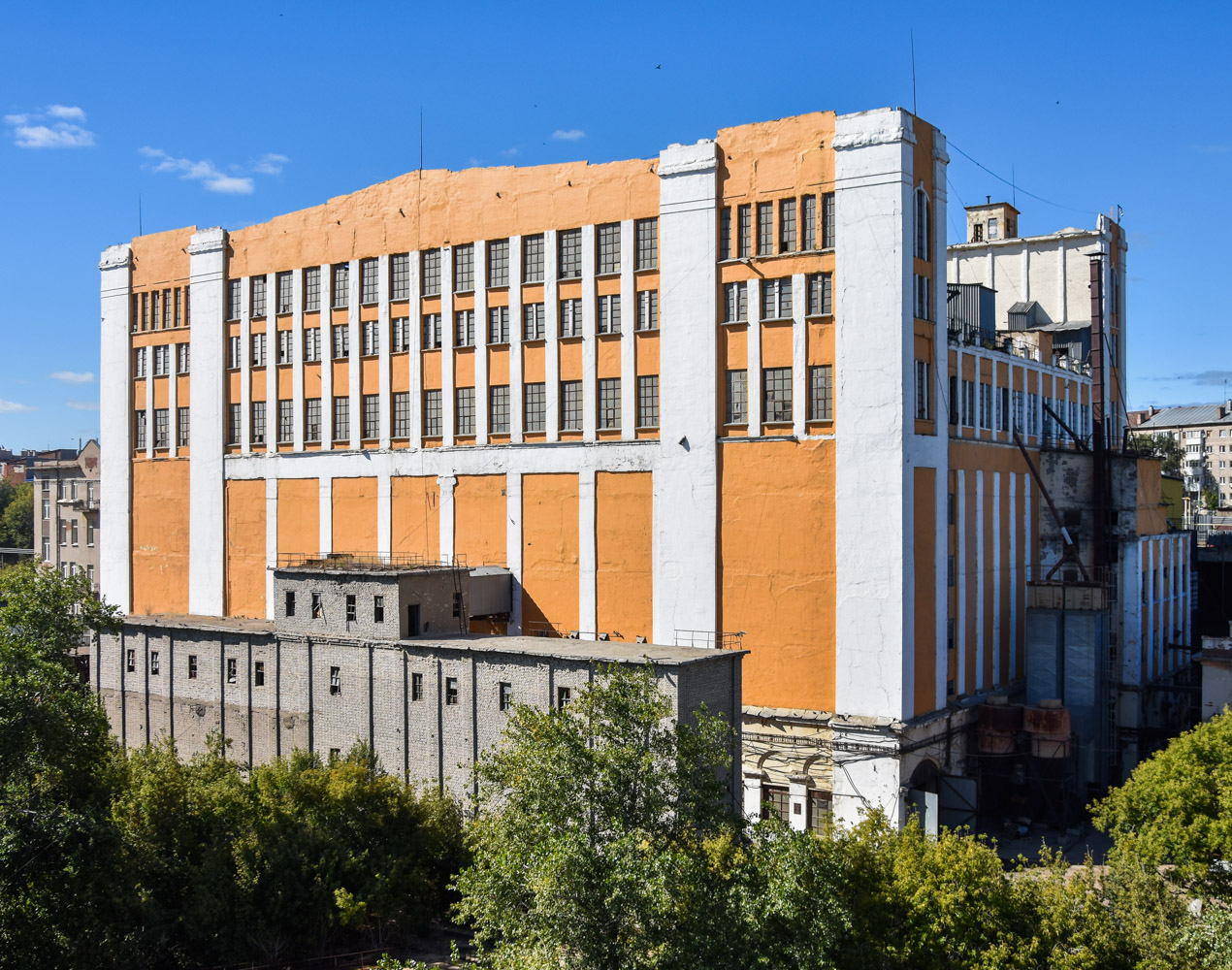 Samara, Хлебная площадь, 4-6-8 (элеватор)