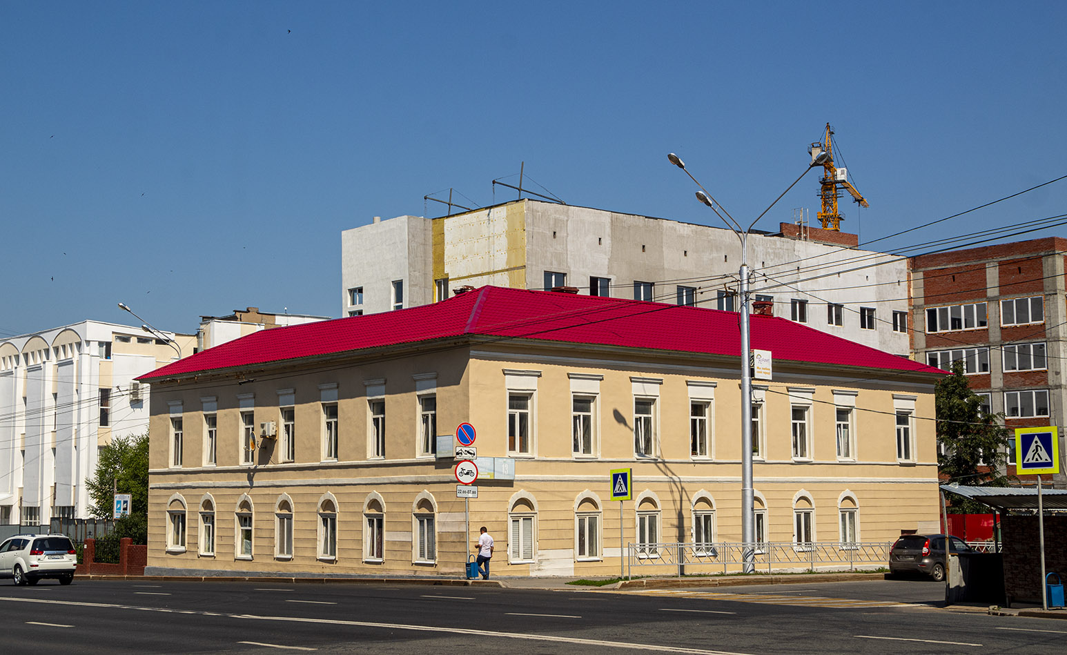 Уфа, Улица Гоголя, 13 / Улица Заки Валиди, 37/1 Уфа, Улица Гоголя, 13 / Улица Заки Валиди, 37/1