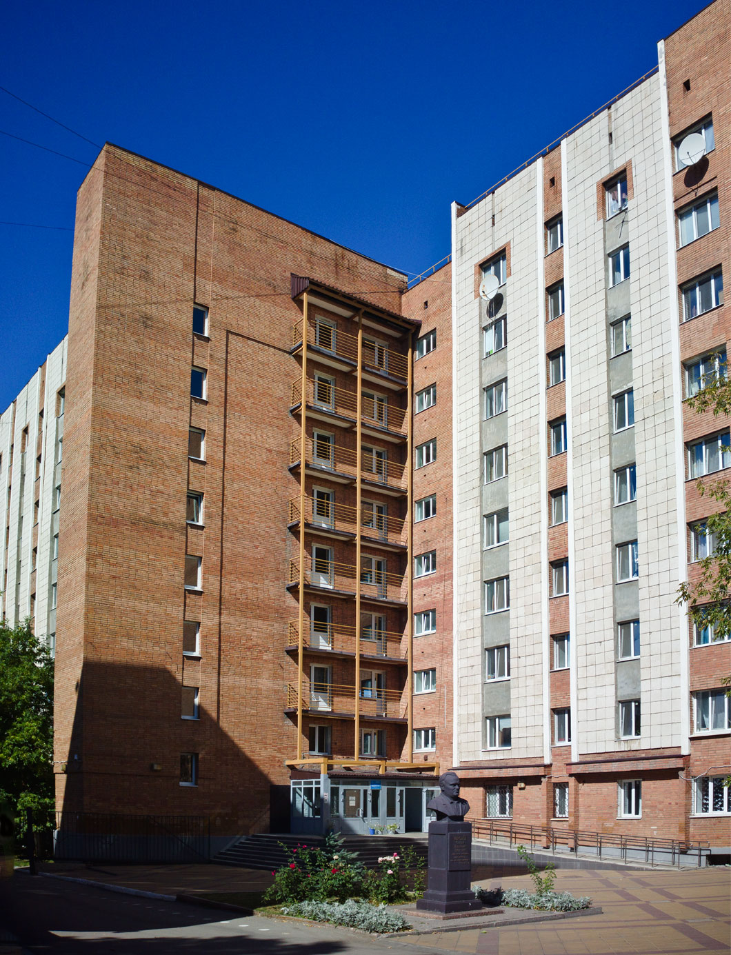 Самара, Московское шоссе, 34Б. Монументы